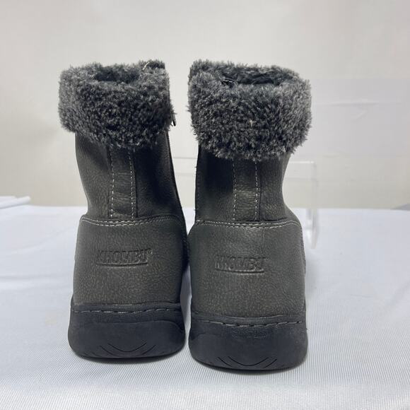 Khombu Boots Womens 10 Gray Faux Leather Side Zip Ankle Winter Snow - Picture 6 of 9